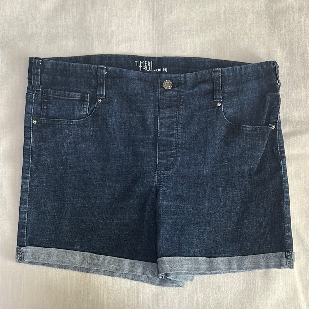 Time and Tru Medium Wash Denim Shorts